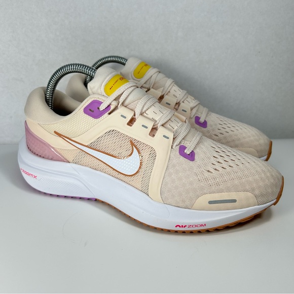 Nike AIR ZOOM VOMERO 16 'White Oxygen Purple' Road Run Shoe DA7698-800 Women's 8 - Picture 4 of 16